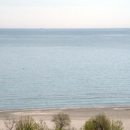 Cityapart 7 - Cazare In Mamaia Nord, Langa Plaja, Cu Vedere La Mare นาโวดาริ ภายนอก รูปภาพ